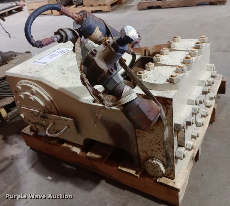 image for item DP1239 Tulsa Rig Iron Fluid pump