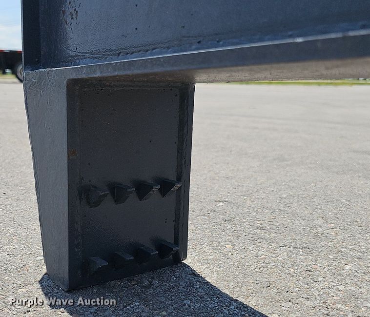 image for item DP6583 2024 Handy Attachments HLS35 skid steer log splitter