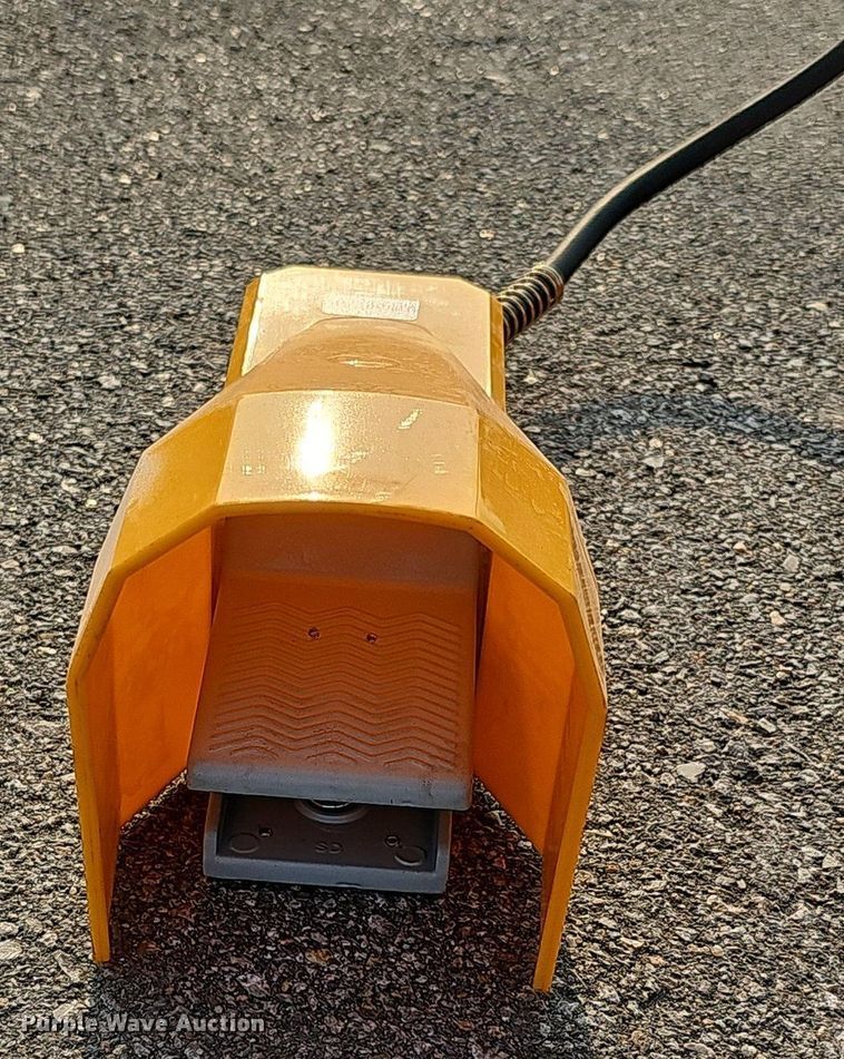 image for item DP6603 100 ton shop press