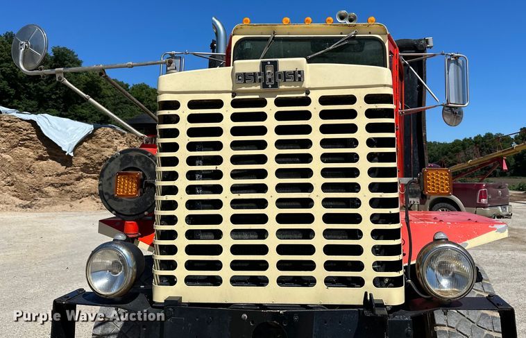 image for item DP8400 1981 Oshkosh dump truck