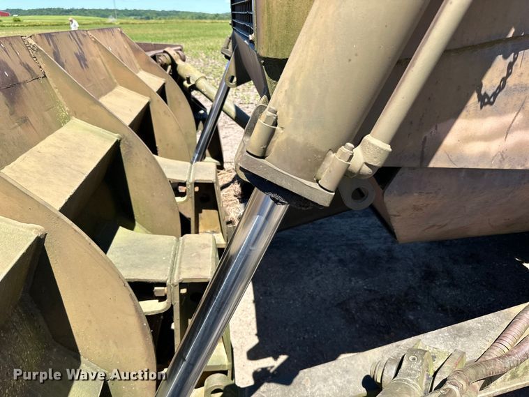 image for item DP8402 Clark  290 wheel dozer