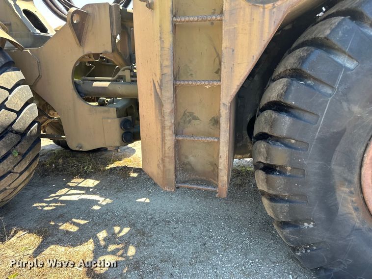 image for item DP8402 Clark  290 wheel dozer