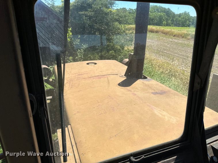 image for item DP8402 Clark  290 wheel dozer