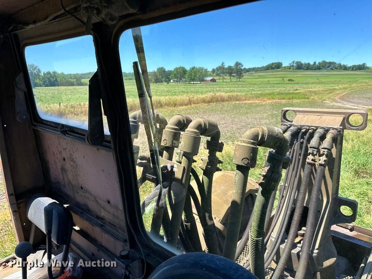 image for item DP8402 Clark  290 wheel dozer