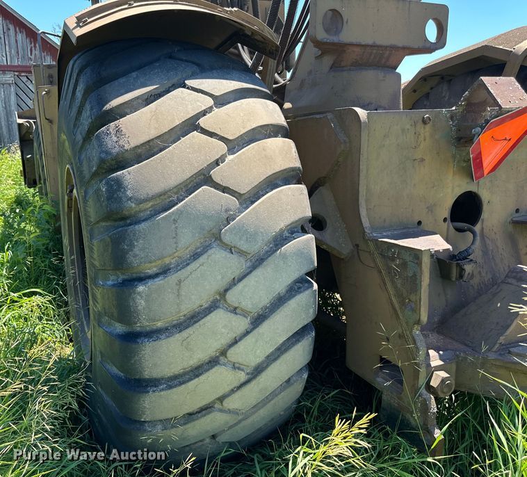 image for item DP8402 Clark  290 wheel dozer