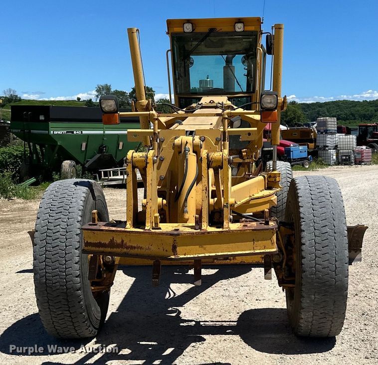 image for item DP8403 1995 John Deere 772BH rigid frame motor grader