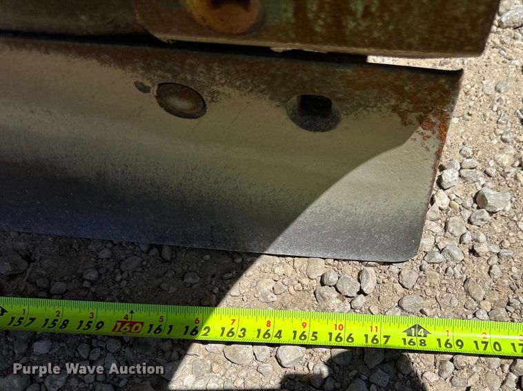 image for item DP8403 1995 John Deere 772BH rigid frame motor grader