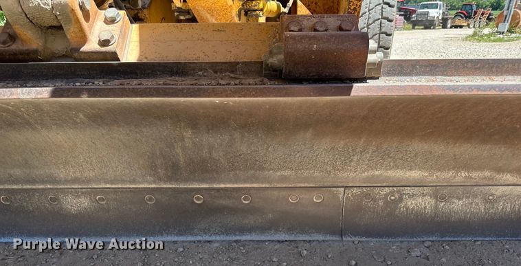 image for item DP8403 1995 John Deere 772BH rigid frame motor grader