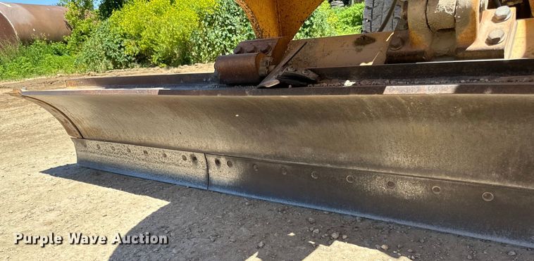 image for item DP8403 1995 John Deere 772BH rigid frame motor grader