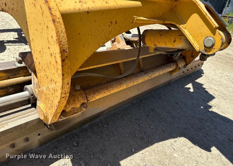 image for item DP8403 1995 John Deere 772BH rigid frame motor grader