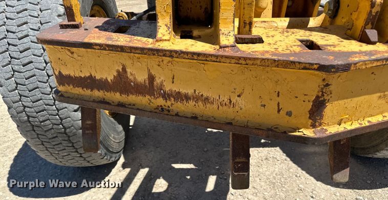 image for item DP8403 1995 John Deere 772BH rigid frame motor grader