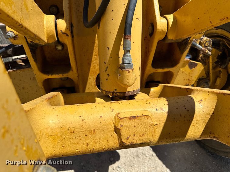 image for item DP8403 1995 John Deere 772BH rigid frame motor grader