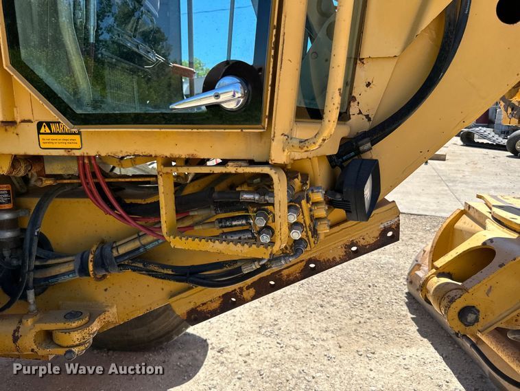 image for item DP8403 1995 John Deere 772BH rigid frame motor grader