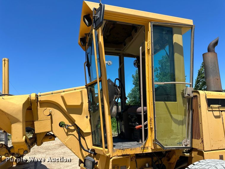 image for item DP8403 1995 John Deere 772BH rigid frame motor grader