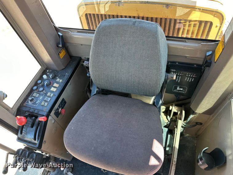 image for item DP8403 1995 John Deere 772BH rigid frame motor grader