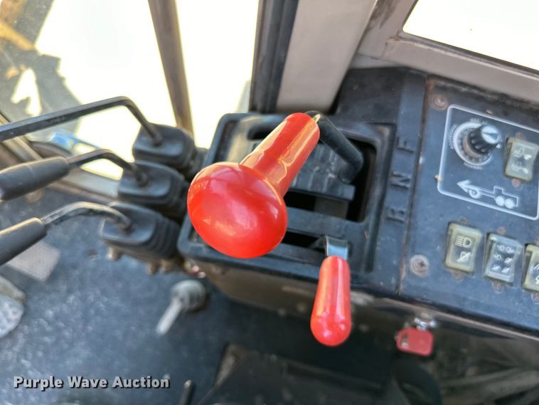 image for item DP8403 1995 John Deere 772BH rigid frame motor grader