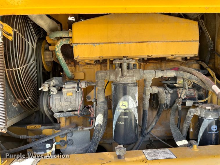 image for item DP8403 1995 John Deere 772BH rigid frame motor grader