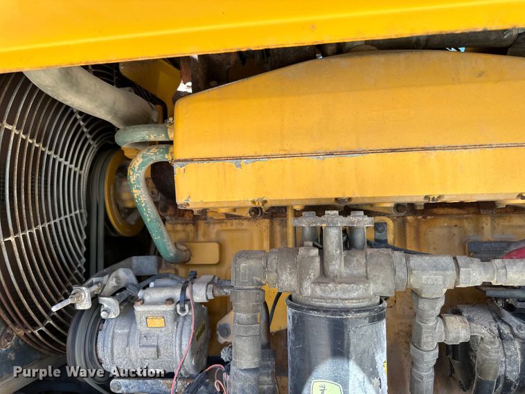 image for item DP8403 1995 John Deere 772BH rigid frame motor grader