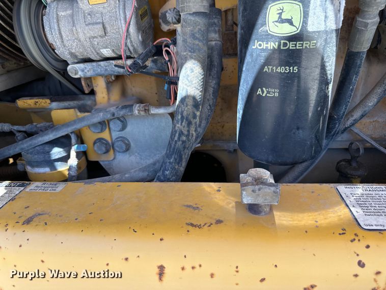 image for item DP8403 1995 John Deere 772BH rigid frame motor grader