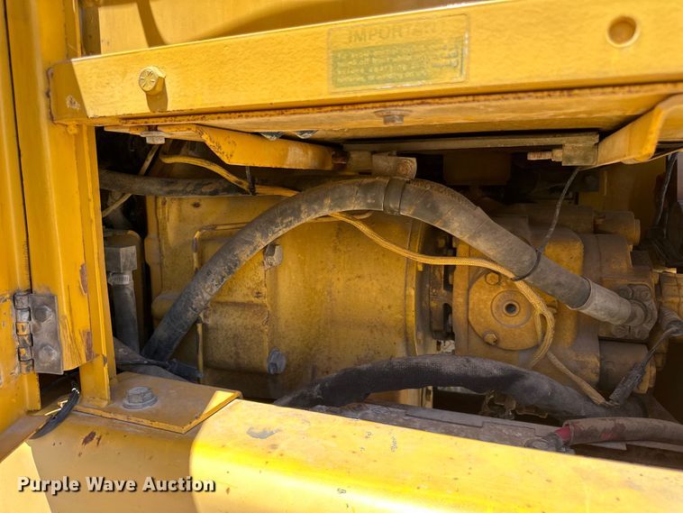 image for item DP8403 1995 John Deere 772BH rigid frame motor grader