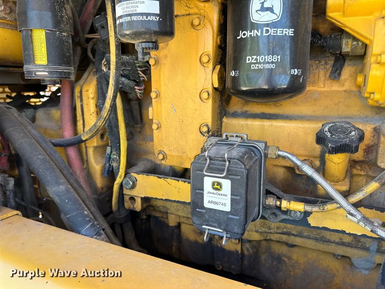 image for item DP8403 1995 John Deere 772BH rigid frame motor grader