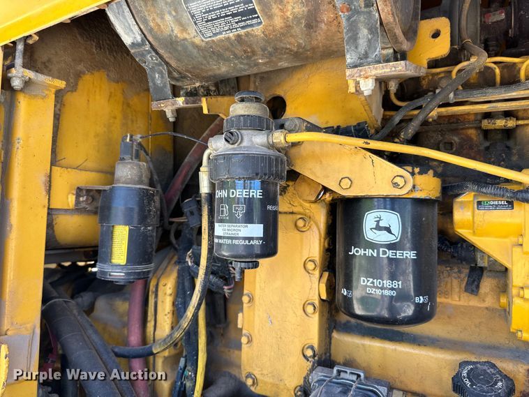 image for item DP8403 1995 John Deere 772BH rigid frame motor grader