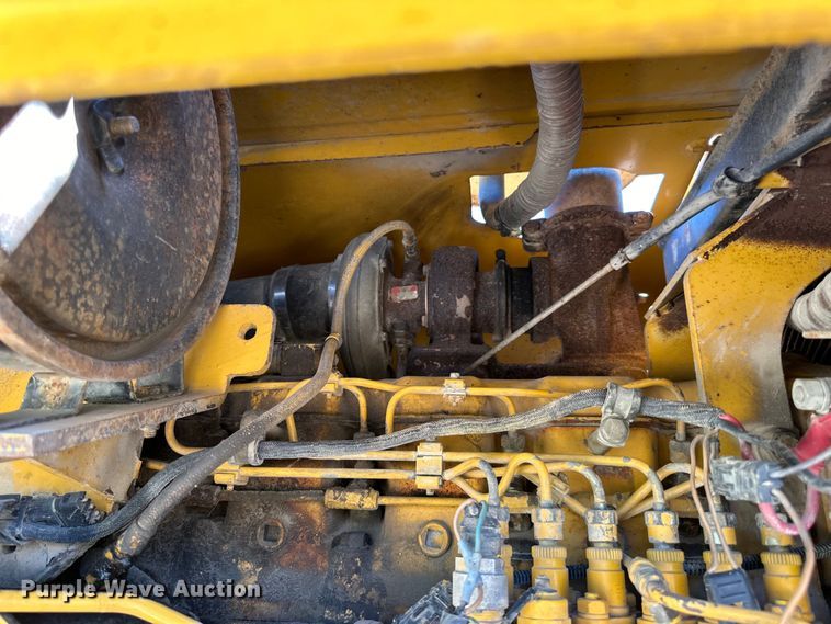 image for item DP8403 1995 John Deere 772BH rigid frame motor grader