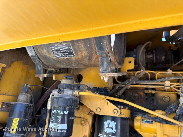 image for item DP8403 1995 John Deere 772BH rigid frame motor grader