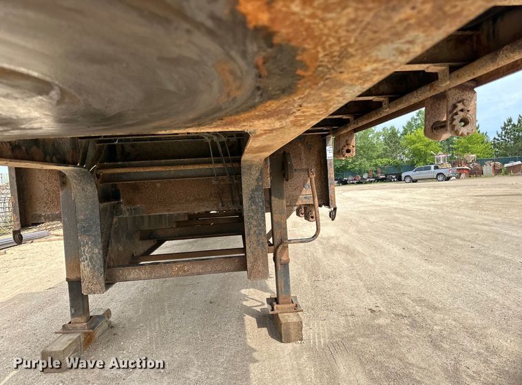 image for item DP8412 2007 Fontaine  Elite Series  drop deck trailer