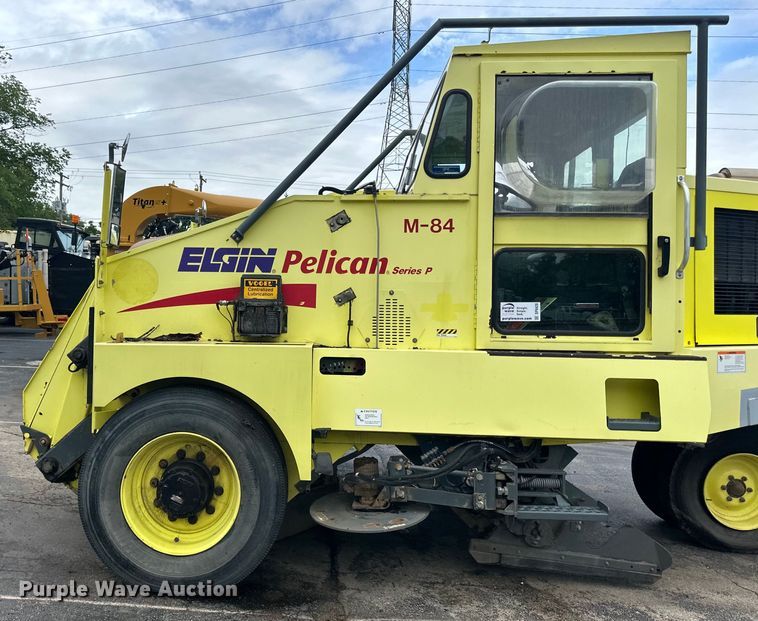image for item DP8420 2004 Elgin Pellican Series P street sweeper