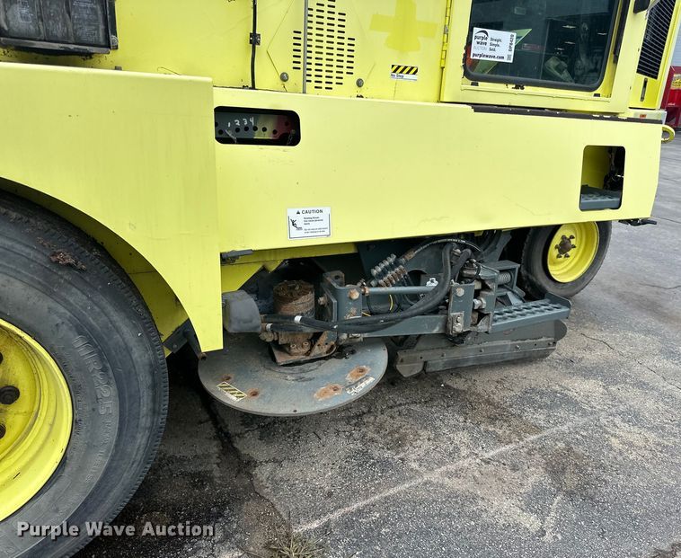 image for item DP8420 2004 Elgin Pellican Series P street sweeper