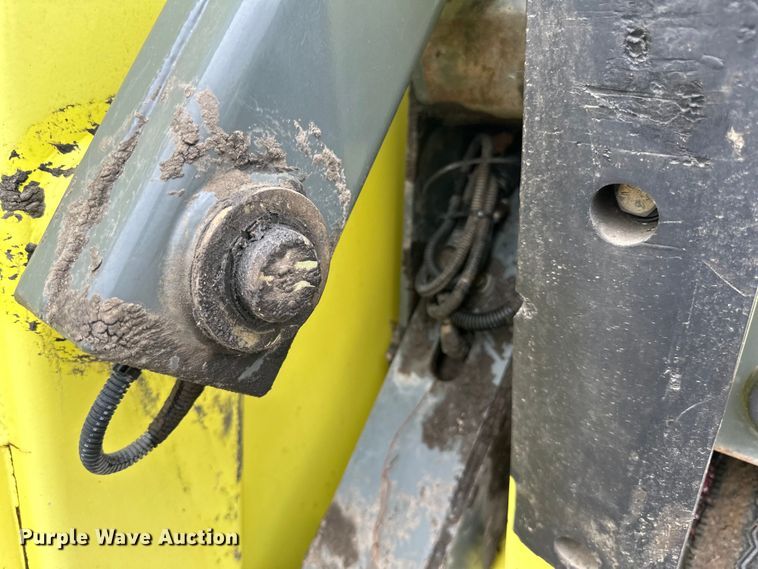 image for item DP8420 2004 Elgin Pellican Series P street sweeper