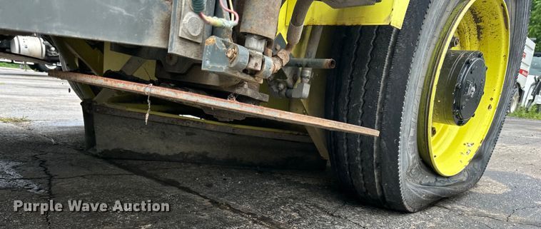 image for item DP8420 2004 Elgin Pellican Series P street sweeper