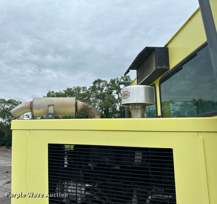 image for item DP8420 2004 Elgin Pellican Series P street sweeper