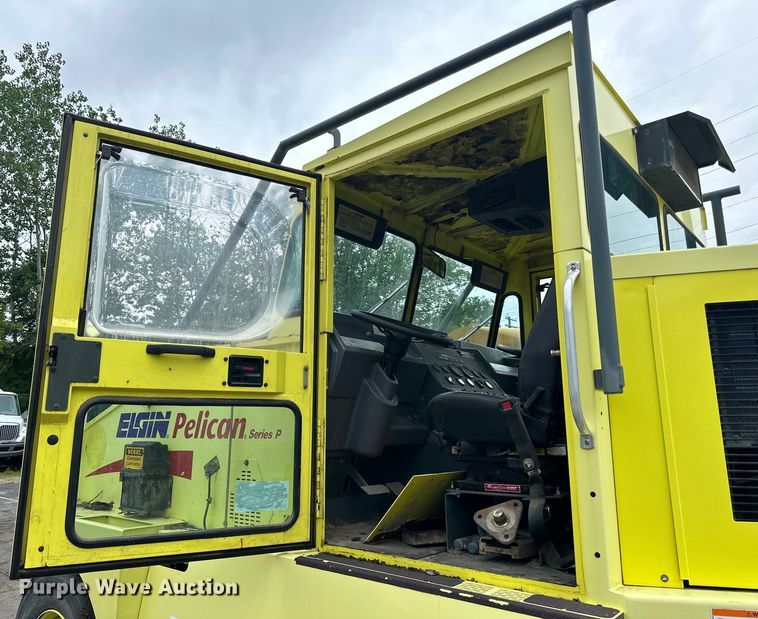 image for item DP8420 2004 Elgin Pellican Series P street sweeper