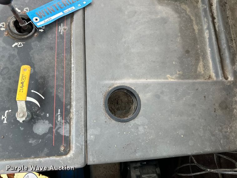 image for item DP8420 2004 Elgin Pellican Series P street sweeper