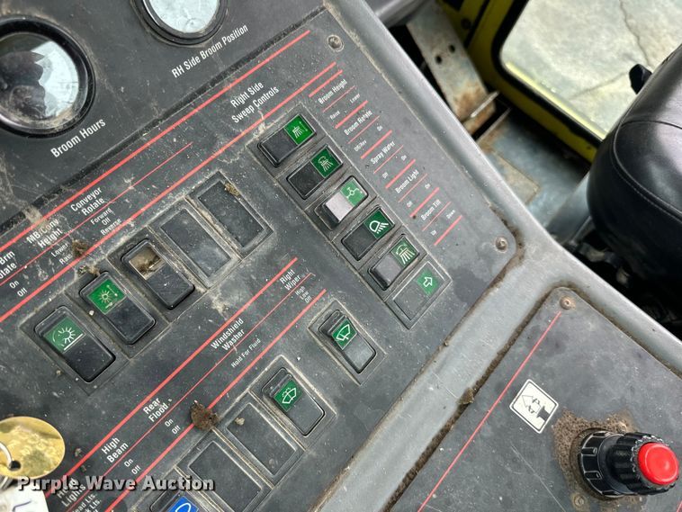 image for item DP8420 2004 Elgin Pellican Series P street sweeper