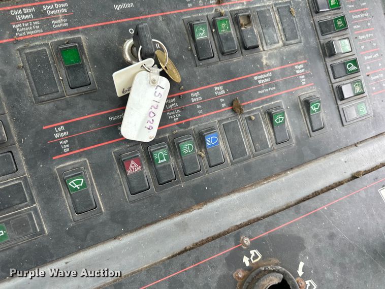 image for item DP8420 2004 Elgin Pellican Series P street sweeper