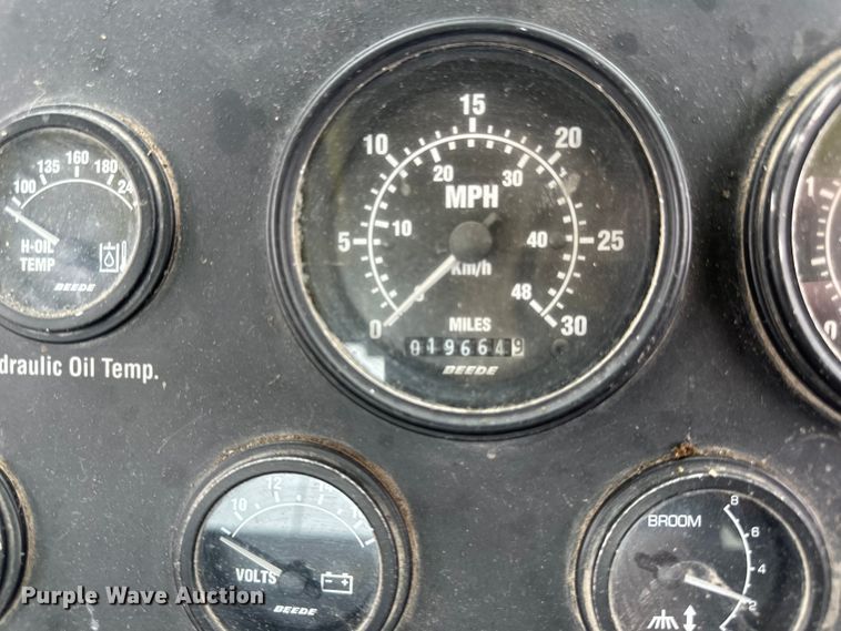 image for item DP8420 2004 Elgin Pellican Series P street sweeper