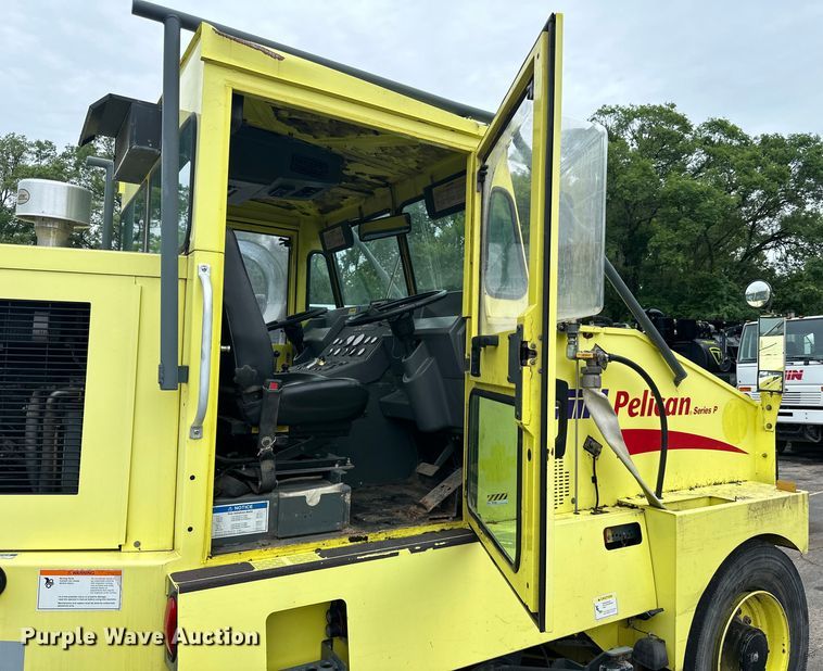 image for item DP8420 2004 Elgin Pellican Series P street sweeper