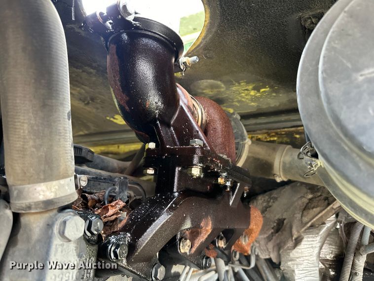 image for item DP8420 2004 Elgin Pellican Series P street sweeper