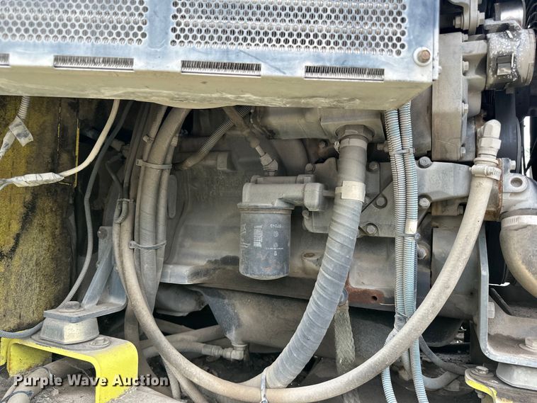 image for item DP8420 2004 Elgin Pellican Series P street sweeper