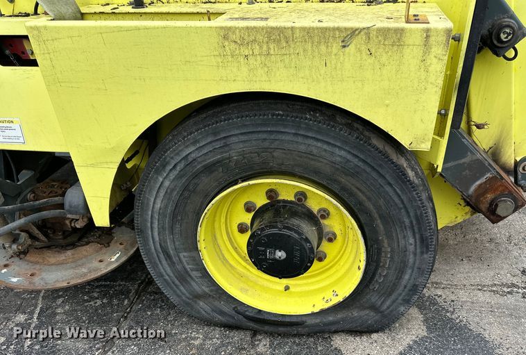 image for item DP8420 2004 Elgin Pellican Series P street sweeper