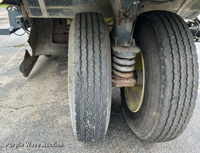 image for item DP8420 2004 Elgin Pellican Series P street sweeper