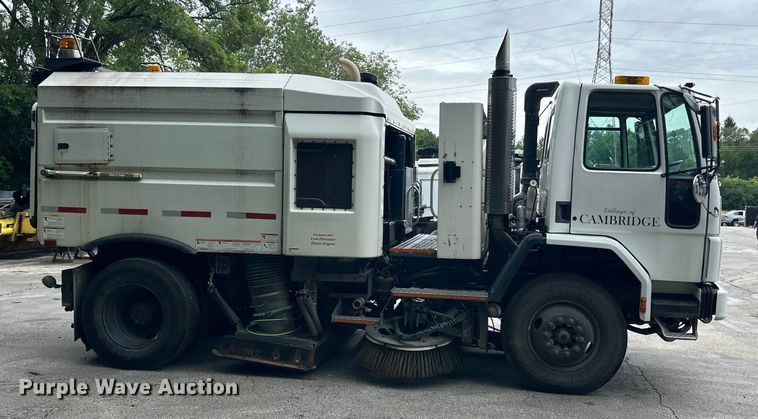 image for item DP8421 2007 Sterling  SC-8000 street sweeper truck