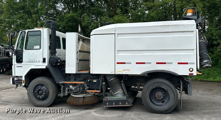 image for item DP8421 2007 Sterling  SC-8000 street sweeper truck