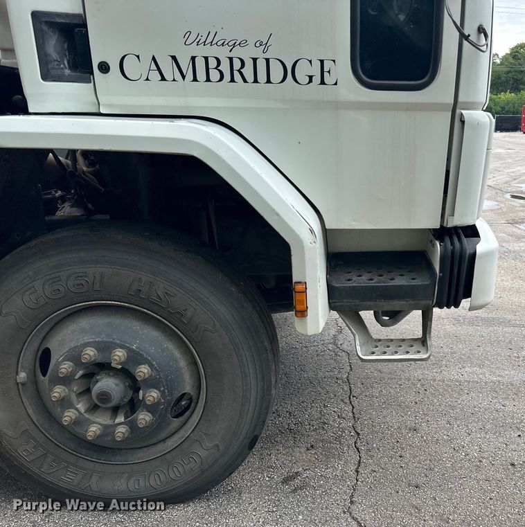 image for item DP8421 2007 Sterling  SC-8000 street sweeper truck