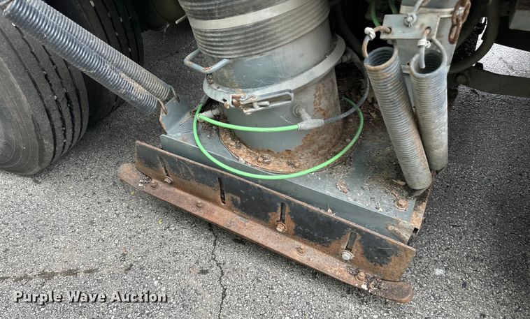 image for item DP8421 2007 Sterling  SC-8000 street sweeper truck