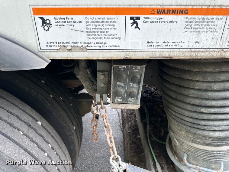 image for item DP8421 2007 Sterling  SC-8000 street sweeper truck