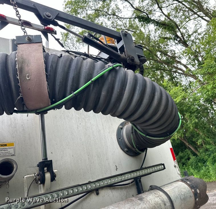 image for item DP8421 2007 Sterling  SC-8000 street sweeper truck